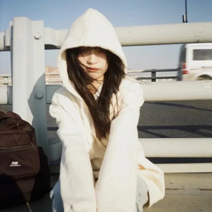 毕打自己人粤语